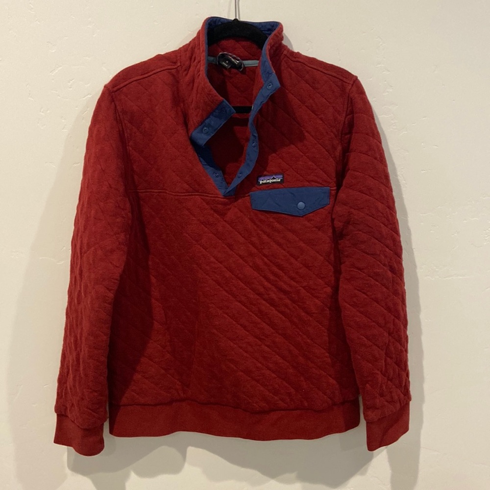 Patagonia quilted quarter snap. Mens size medium. Lightly used.